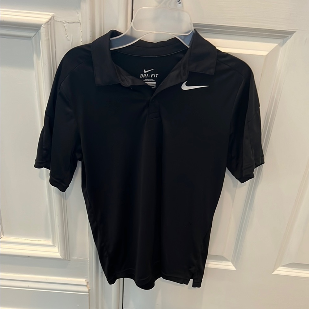 Like new Nike Boys Black Polo Shirt size M
